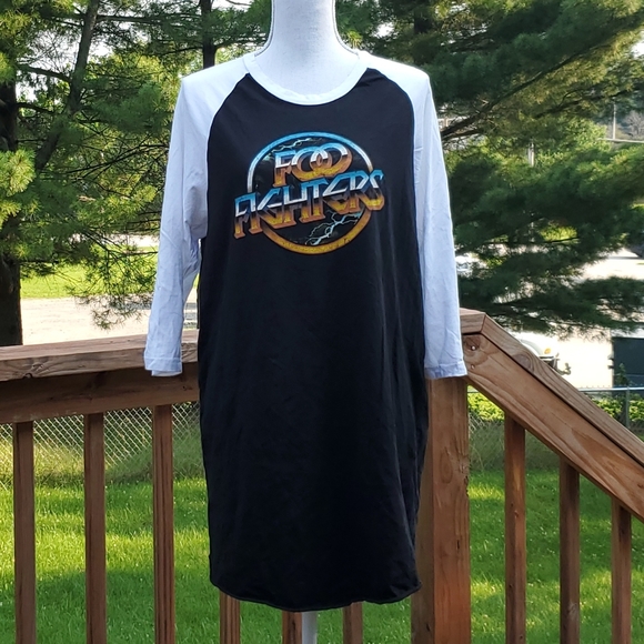 Tops - Foo Fighters black white shirt dress XXL